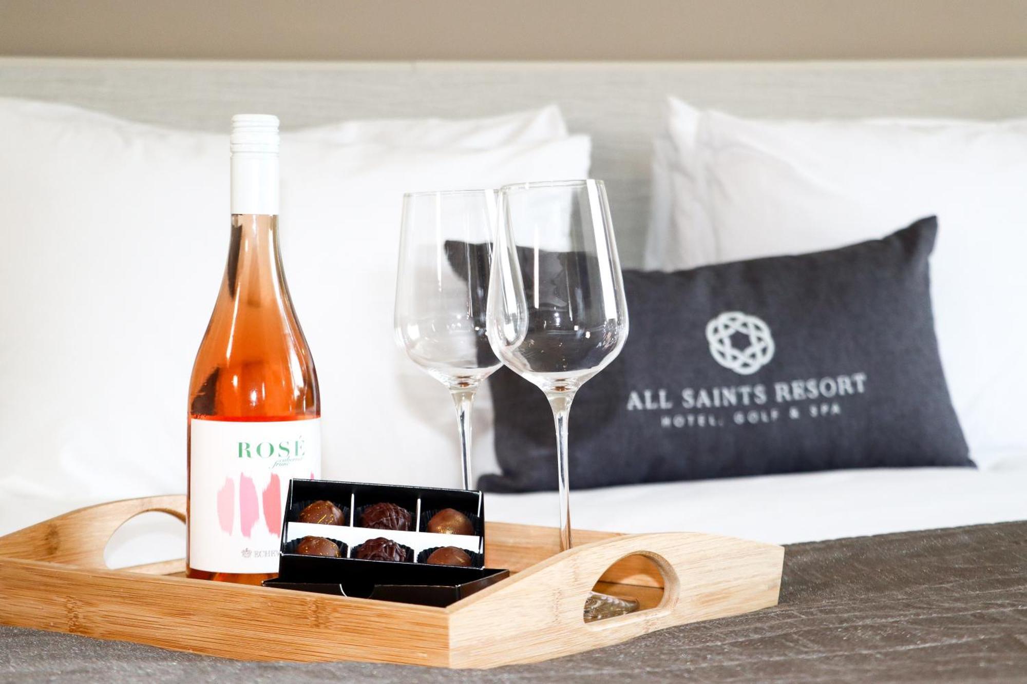 All Saints Resort Bury St. Edmunds エクステリア 写真
