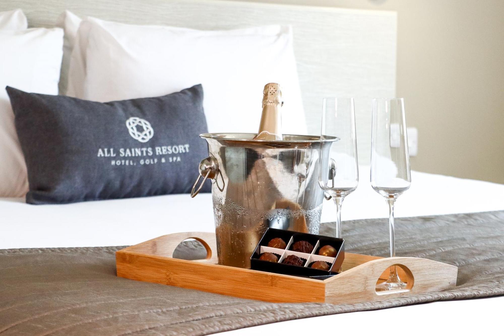 All Saints Resort Bury St. Edmunds エクステリア 写真